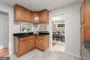 6015 Fairfield Ln, Sykesville, MD 21784 - Photo 14