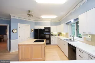 2210 Horns Point Rd, Cambridge, MD 21613 - Photo 8