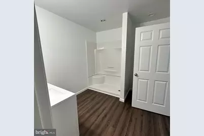 300 Collins Avenue #4, Hurlock, MD 21643 - Photo 12