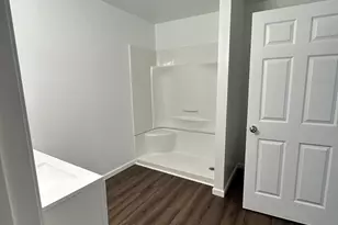 300 Collins Ave, Hurlock, MD 21643 - Photo 12