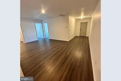 300 Collins Avenue #4, Hurlock, MD 21643 - Photo 2