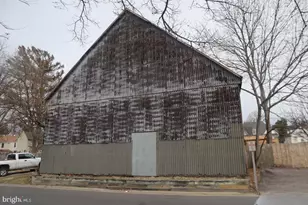 810 Locust St, Cambridge, MD 21613 - Photo 2