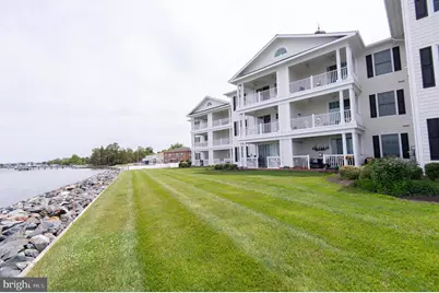 3 Oakley Street #202, Cambridge, MD 21613 - Photo 2
