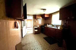 409 Delaware Ave, Hurlock, MD 21643 - Photo 12