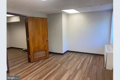 210 Broad Street E #201, Falls Church, VA 22046 - Photo 8