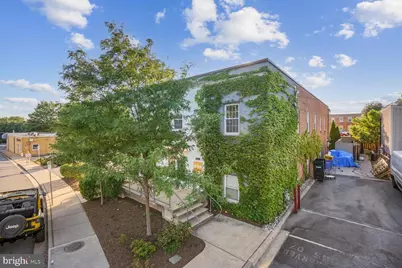 105 Maple Avenue N, Falls Church, VA 22046 - Photo 2