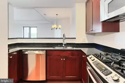 513 W Broad Street #711, Falls Church, VA 22046 - Photo 16