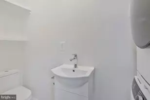 997 N Sycamore Street N, Falls Church, VA 22046 - Photo 36