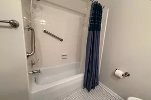 327 James St, Falls Church, VA 22046 - Photo 20