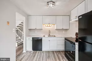 209 S Virginia Ave, Falls Church, VA 22046 - Photo 8