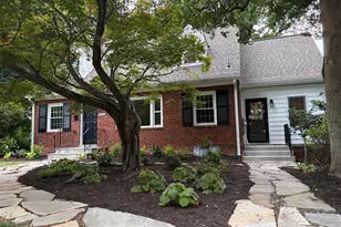 805 Ridge Pl, Falls Church, VA 22046 - Photo 2