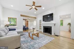 1312 Robinson Pl, Falls Church, VA 22046 - Photo 2