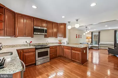 124 Rolling Trace, Falls Church, VA 22046 - Photo 4