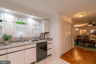 201 Garden Ct, Falls Church, VA 22046 - Photo 20