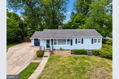 998 N Roosevelt Street, Falls Church, VA 22046 - Photo 4