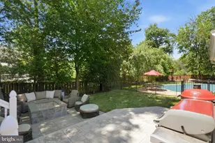 311 N Lee Street N, Falls Church, VA 22046 - Photo 32