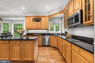 813 Fulton Ave, Falls Church, VA 22046 - Photo 14