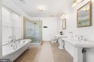 211 W Greenway Blvd W, Falls Church, VA 22046 - Photo 26
