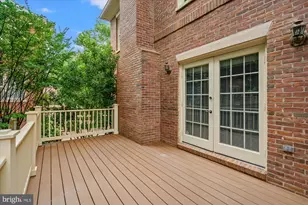 126 Gresham Pl, Falls Church, VA 22046 - Photo 42