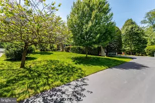 209 Tyson Dr, Falls Church, VA 22046 - Photo 70