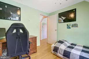 209 Tyson Dr, Falls Church, VA 22046 - Photo 38