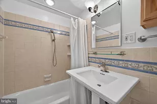 200 N Maple Ave, Falls Church, VA 22046 - Photo 18