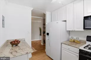 200 N Maple Ave, Falls Church, VA 22046 - Photo 12