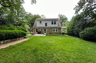 202 Buxton Rd, Falls Church, VA 22046 - Photo 2