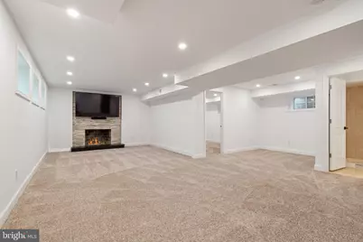 709 E Broad Street, Falls Church, VA 22046 - Photo 28