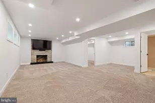 709 E Broad St, Falls Church, VA 22046 - Photo 28