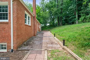 709 E Broad St, Falls Church, VA 22046 - Photo 38