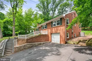 709 E Broad St, Falls Church, VA 22046 - Photo 40