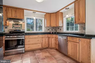 1110 Jackson Ct, Falls Church, VA 22046 - Photo 8