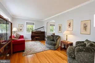 215 W George Mason Road W, Falls Church, VA 22046 - Photo 8