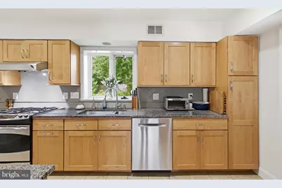 215 W George Mason Road W, Falls Church, VA 22046 - Photo 16