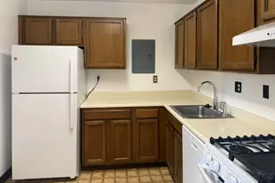 200 N Maple Ave, Falls Church, VA 22046 - Photo 18
