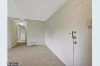 200 N Maple Avenue #503, Falls Church, VA 22046 - Photo 2