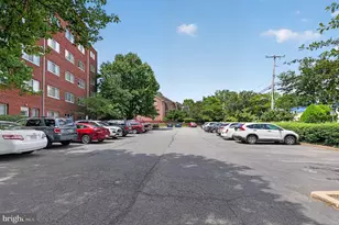 200 N Maple Ave, Falls Church, VA 22046 - Photo 22