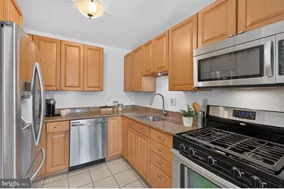 200 N Maple Avenue #314, Falls Church, VA 22046 - Photo 8