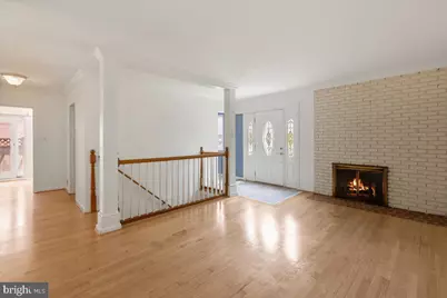 202 S Cherry Street, Falls Church, VA 22042 - Photo 2