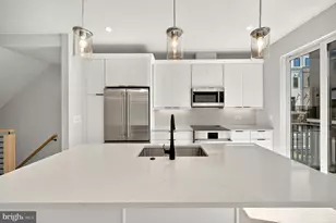 158 N Lee, Falls Church, VA 22046 - Photo 16