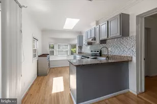 202 S Cherry St, Falls Church, VA 22042 - Photo 2