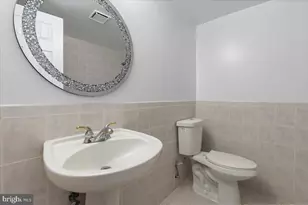 202 S Cherry St, Falls Church, VA 22042 - Photo 34