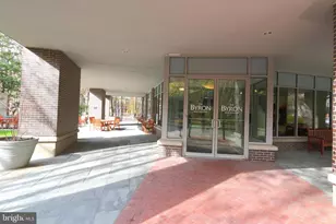 513 W Broad St, Falls Church, VA 22046 - Photo 2