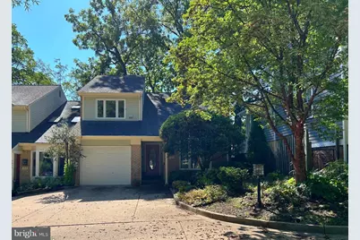 300 Bishops Court, Falls Church, VA 22046 - Photo 2