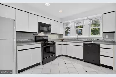 201 Garden Court, Falls Church, VA 22046 - Photo 18