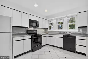 201 Garden Ct, Falls Church, VA 22046 - Photo 18