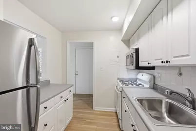 124 Haycock Road #C-2, Falls Church, VA 22046 - Photo 8