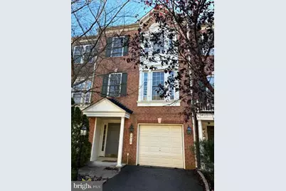 1018 Hotchkiss Place, Fredericksburg, VA 22401 - Photo 1