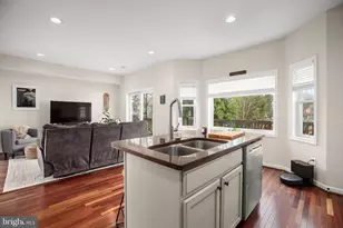 409 Dunmore St, Fredericksburg, VA 22401 - Photo 16